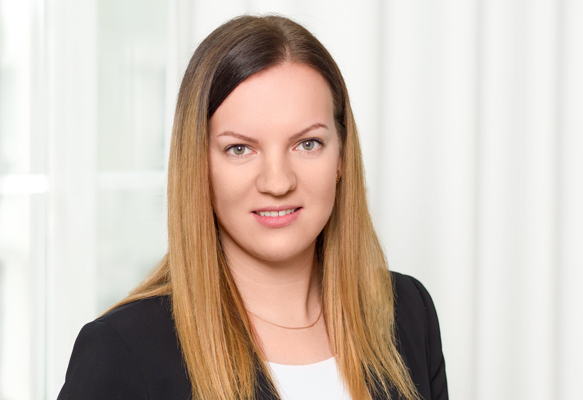 Agrita Vindača, Vecākā juriste